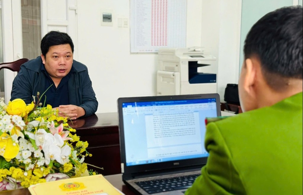 “Nổ” quen biết cán bộ ngành giáo dục để chiếm đoạt tài sản