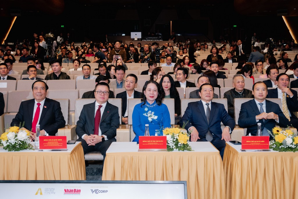 Các đại biểu tham dự Gala trao Giải thưởng Hành động vì Cộng đồng 2025. Các đại biểu tham dự Gala trao Giải thưởng Hành động vì Cộng đồng 2025.