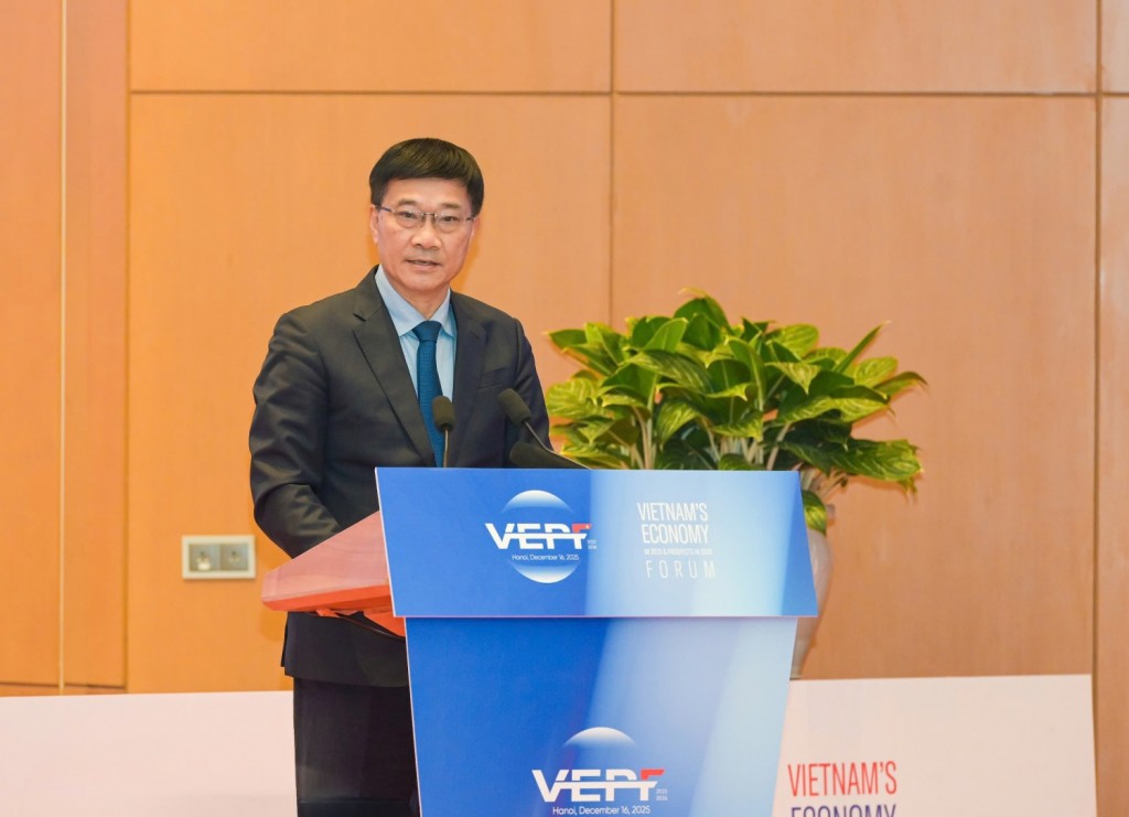 Phó Chủ tịch Quốc hội Vũ Hồng Thanh phát biểu tại Diễn đàn