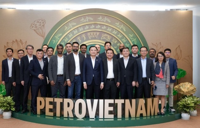 Petrovietnam tăng cường hợp tác công nghệ với Qualcomm và VNPT trong lĩnh vực năng lượng