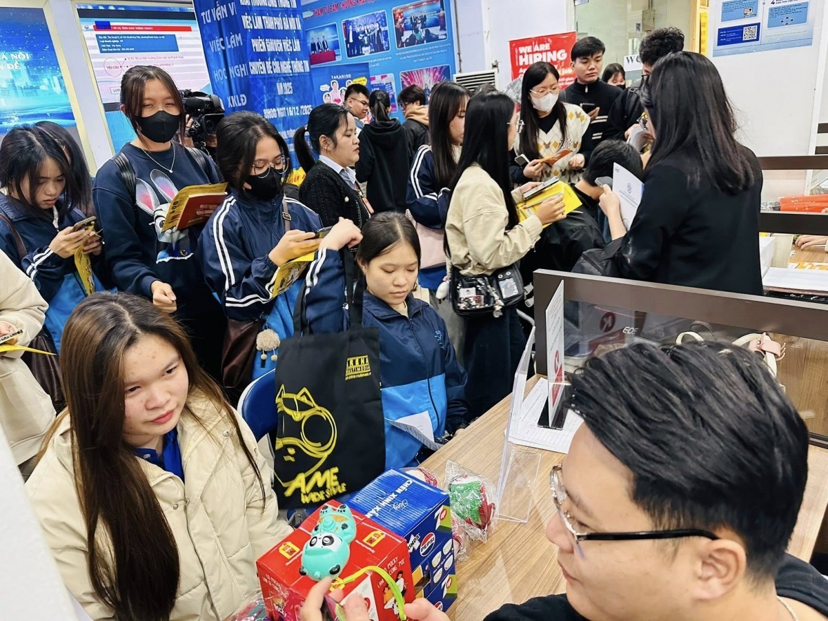 Lao động trẻ tìm kiếm cơ hội việc làm ngành công nghệ thông tin