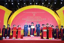 Nữ thủ khoa NEU gây ấn tượng ở lĩnh vực công nghệ