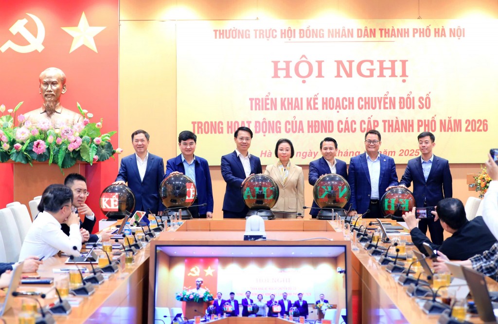 Hà Nội tiên phong chuyển đổi số trong hoạt động HĐND hai cấp