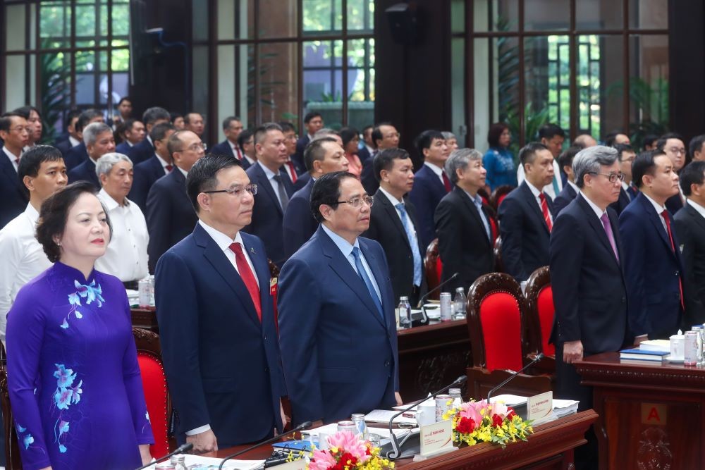 Tiên phong trong chuyển dịch năng lượng và tăng trưởng xanh bền vững