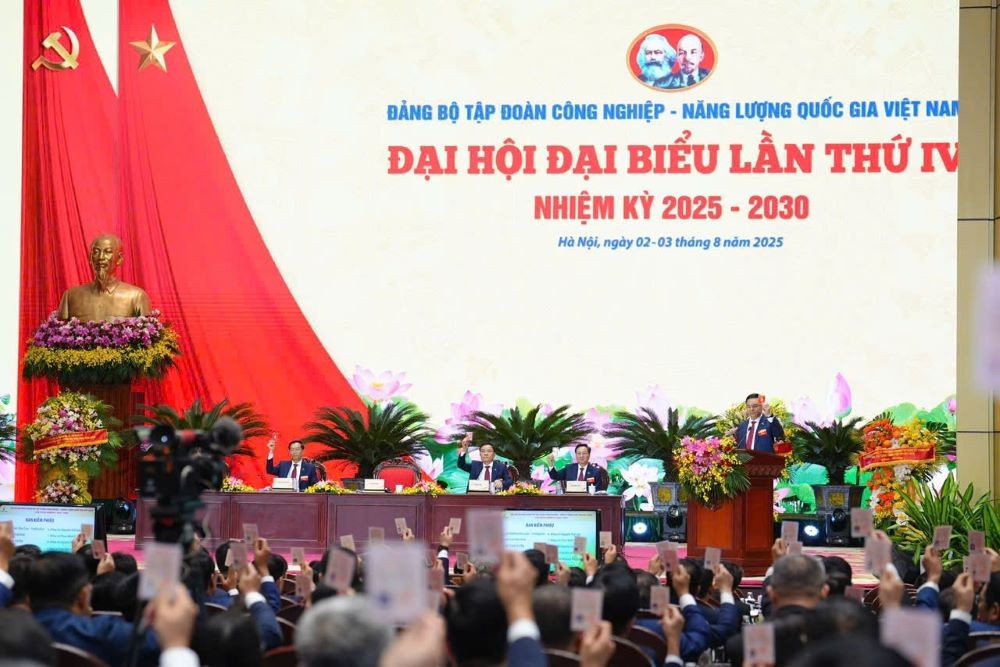 Tiên phong trong chuyển dịch năng lượng và tăng trưởng xanh bền vững