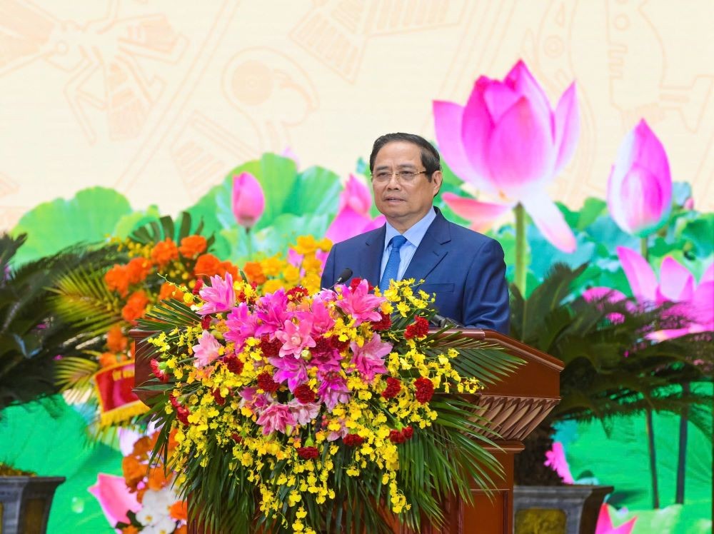 Tiên phong trong chuyển dịch năng lượng và tăng trưởng xanh bền vững