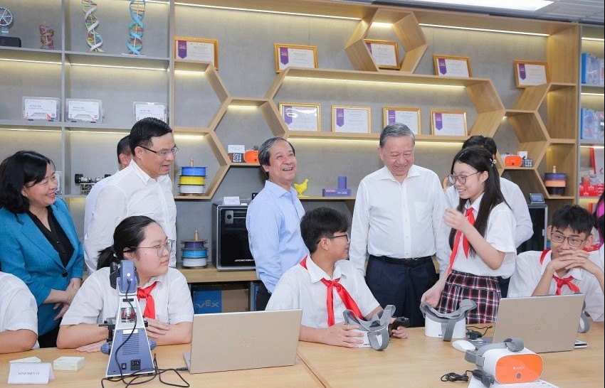 Thắp sáng “nguồn năng lượng tri thức” cho tương lai đất nước