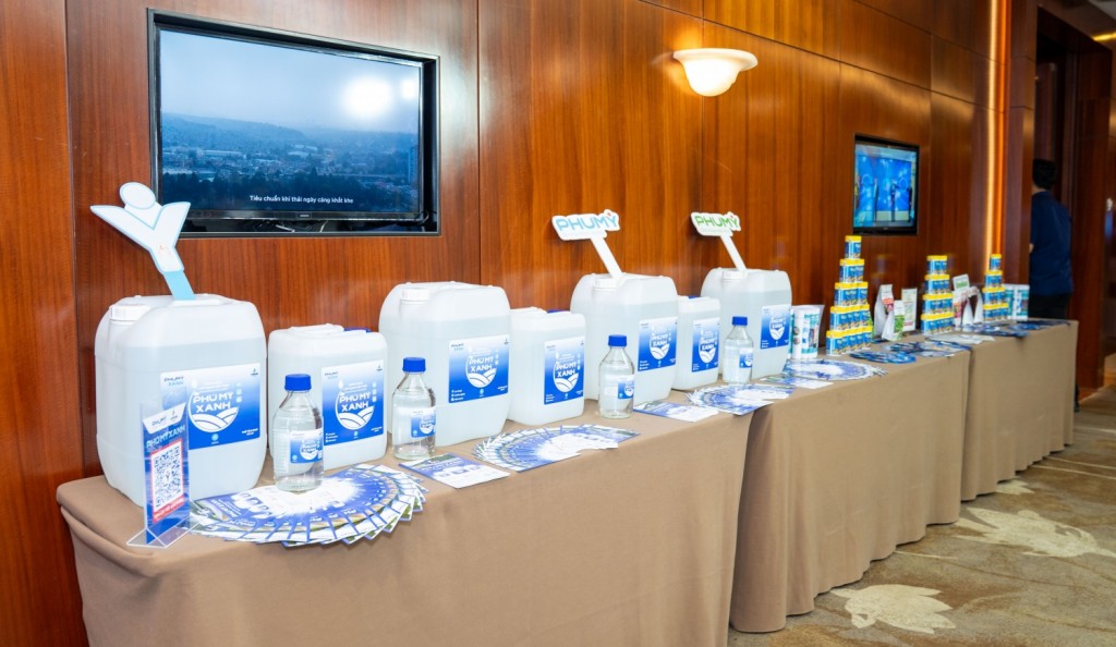 Để giải quyết bài toán môi trường do khí thải NOx gây ra, PVFCCo - Phú Mỹ đã cho ra đời dòng sản phẩm DEF - Phú Mỹ Xanh.