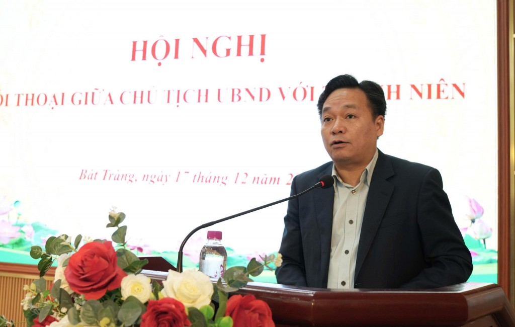 Chủ tịch UBND xã Bát Tràng đối thoại với thanh niên