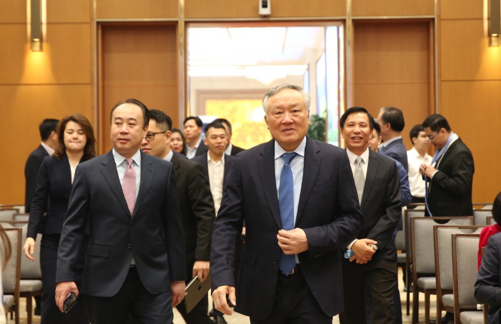 Phó Thủ tướng Thường trực Chính phủ Nguyễn Hòa Bình tới dự Hội nghị tổng kết năm 2025 và Đại hội thi đua yêu nước của VPCP - Ảnh: VGP/Nguyễn Hoàng