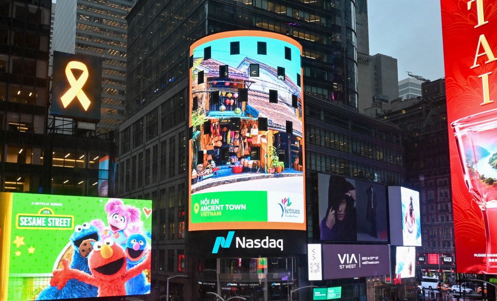 Grab tôn vinh di sản và ẩm thực Việt Nam tại Quảng trường Thời Đại, New York Grab tôn vinh di sản và ẩm thực Việt Nam tại Quảng trường Thời Đại, New York