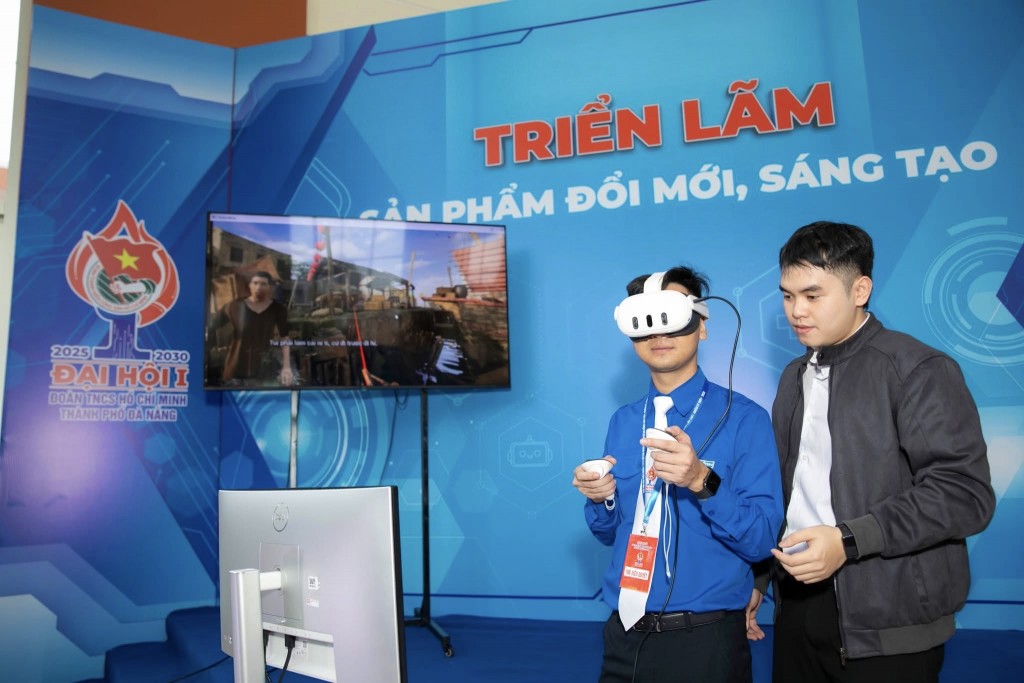 Trải nghiệm công nghệ thực tế ảo Trải nghiệm công nghệ thực tế ảo