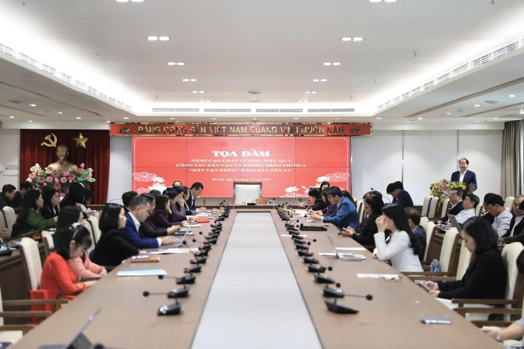 Quang cảnh buổi toạ đàm Quang cảnh buổi toạ đàm