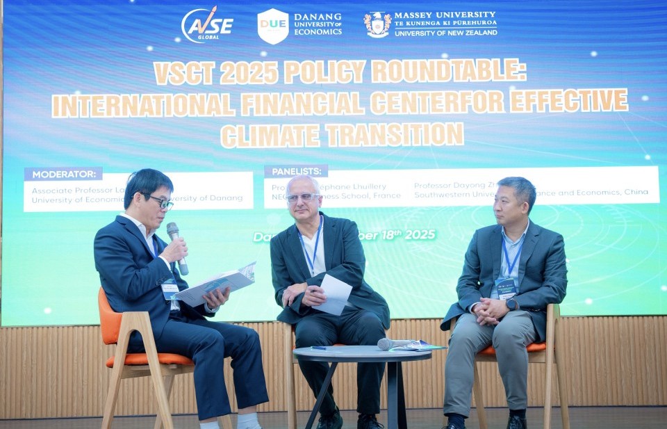 Chuyên gia quốc tế nói về giải pháp ứng phó biến đổi khí hậu