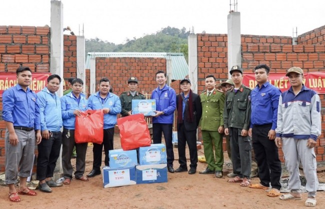 Đà Nẵng: Đẩy nhanh hơn nữa tiến độ xây dựng nhà cho người dân