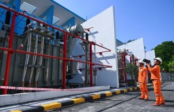 EVNHANOI bảo đảm vận hành hệ thống điện Thủ đô trong năm 2025