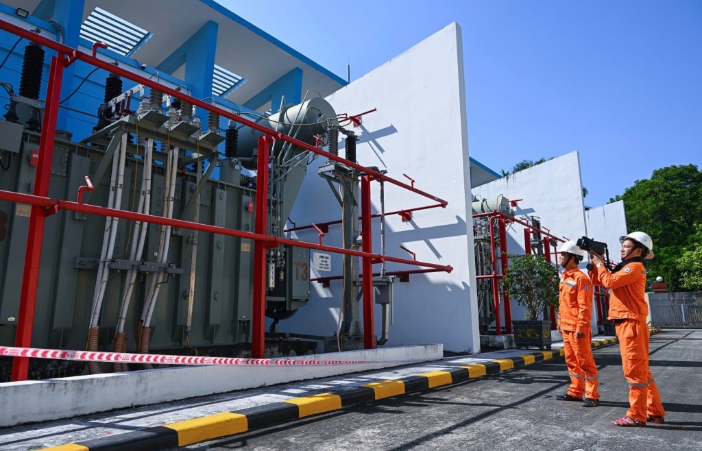 EVNHANOI bảo đảm vận hành hệ thống điện Thủ đô trong năm 2025