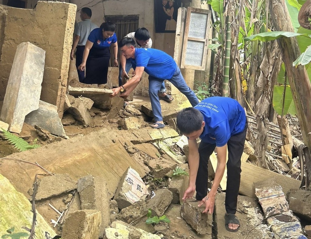 Các đội hình thanh niên tình nguyện hỗ trợ triển khai “Chiến dịch Quang Trung” Các đội hình thanh niên tình nguyện hỗ trợ triển khai “Chiến dịch Quang Trung”