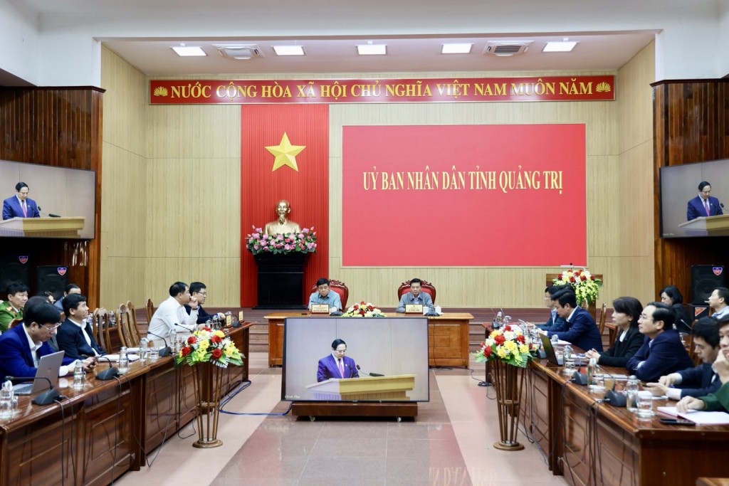 Phó Thủ tướng Nguyễn Chí Dũng dự họp trực tuyến tại điểm cầu Quảng Trị - Ảnh: VGP/Thu Sa Phó Thủ tướng Nguyễn Chí Dũng dự họp trực tuyến tại điểm cầu Quảng Trị - Ảnh: VGP/Thu Sa