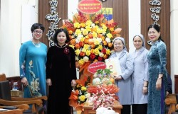 Lãnh đạo MTTQ Việt Nam chúc mừng Giáng sinh tại Dòng Thánh Phaolô