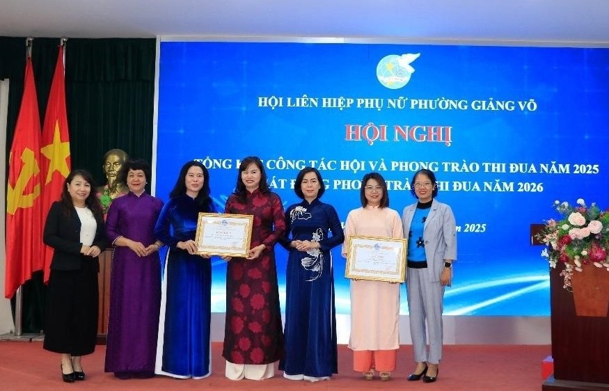 Phụ nữ phường Giảng Võ phát động phong trào thi đua năm 2026