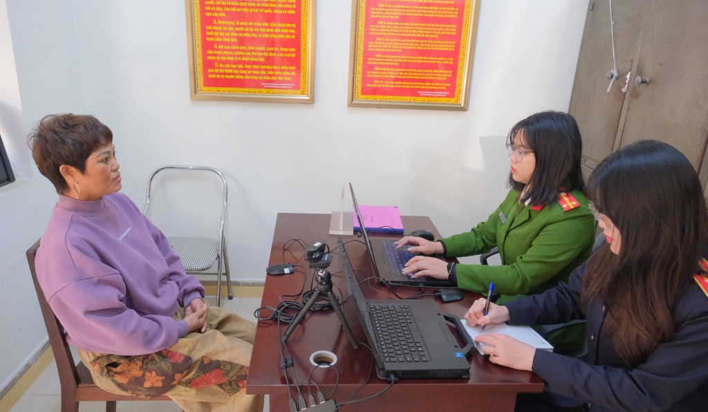 Nguyễn Thị Thắm tại cơ quan Công an Nguyễn Thị Thắm tại cơ quan Công an