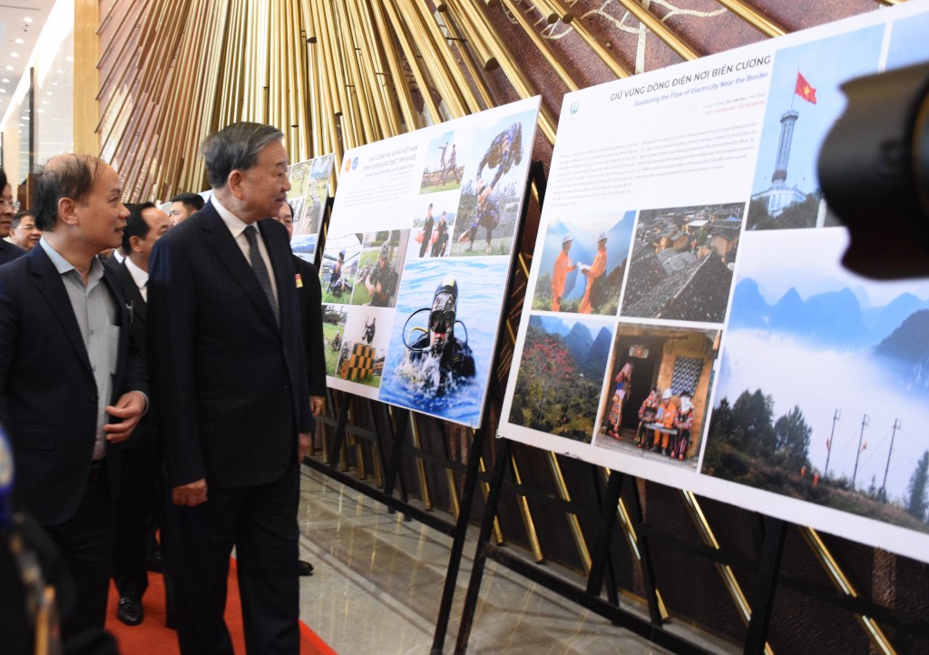 Hội nghị toàn quốc tổng kết công tác Tuyên giáo và Dân vận năm Hội nghị toàn quốc tổng kết công tác Tuyên giáo và Dân vận năm