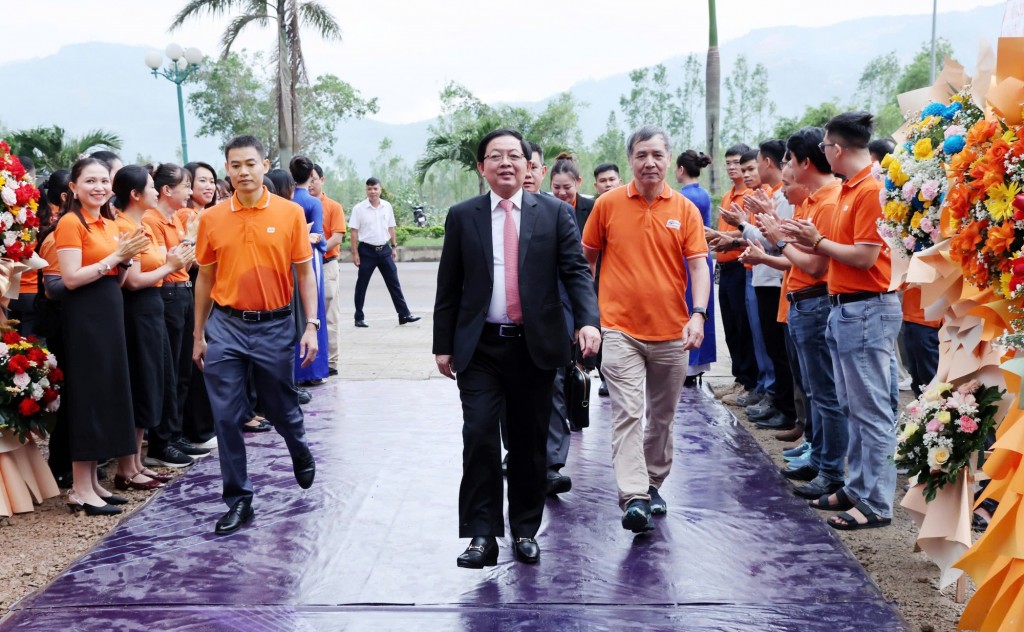 Phó Thủ tướng Hồ Quốc Dũng dự Lễ khởi công động thổ Trung tâm nghiên cứu trí tuệ nhân tạo AI tại Gia Lai - Ảnh: VGP/Gia Huy Phó Thủ tướng Hồ Quốc Dũng dự Lễ khởi công động thổ Trung tâm nghiên cứu trí tuệ nhân tạo AI tại Gia Lai - Ảnh: VGP/Gia Huy