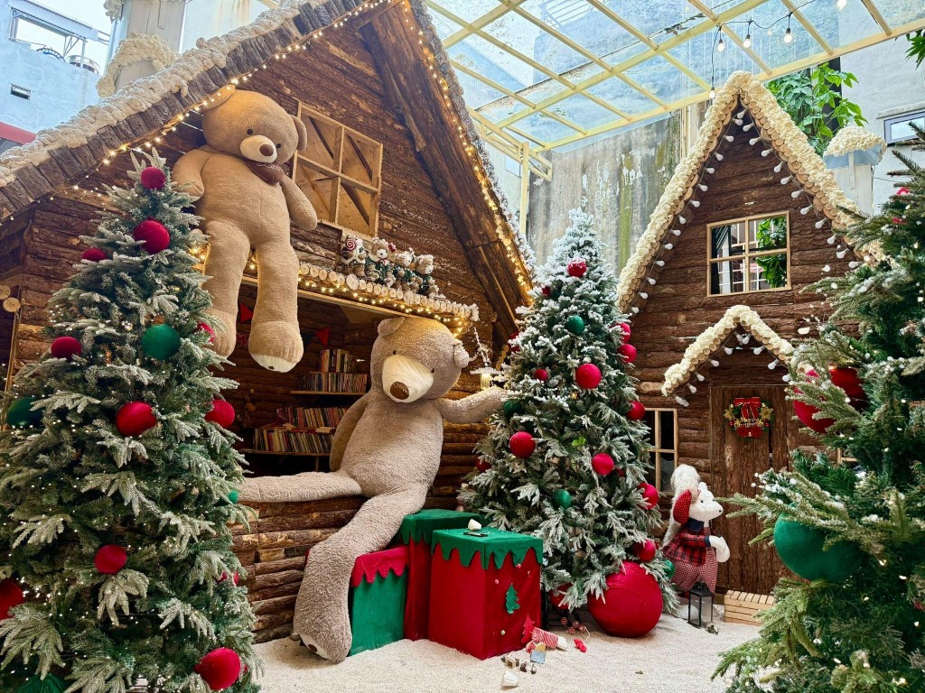 Cho những mùa Giáng sinh thêm an lành, ấm áp... Cho những mùa Giáng sinh thêm an lành, ấm áp...