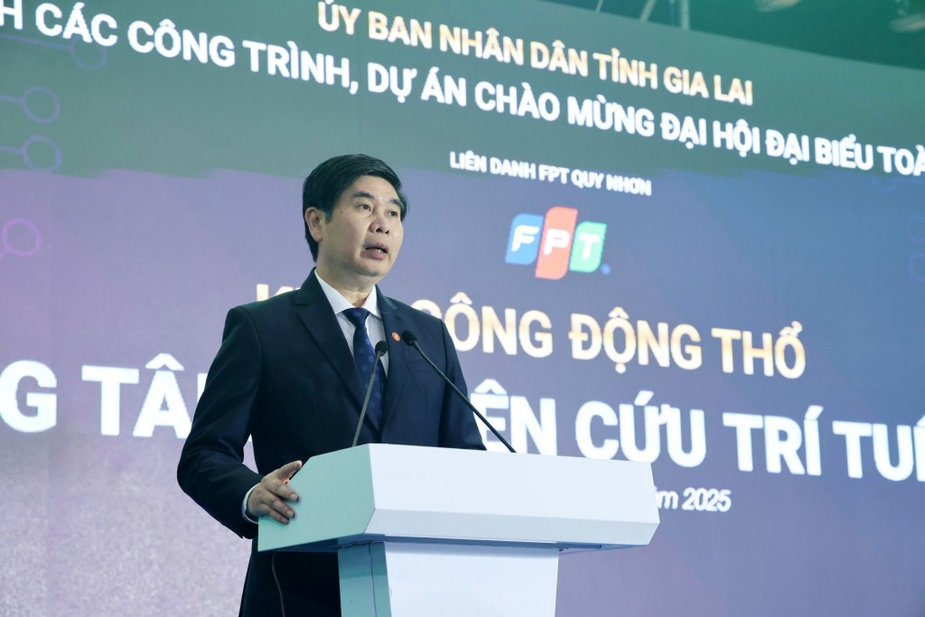 Phó Chủ tịch UBND tỉnh Gia Lai Lâm Hải Giang phát biểu tại Lễ khởi công động thổ - Ảnh: VGP/Gia Huy Phó Chủ tịch UBND tỉnh Gia Lai Lâm Hải Giang phát biểu tại Lễ khởi công động thổ - Ảnh: VGP/Gia Huy