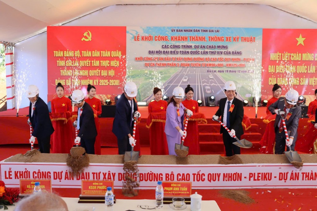 Khởi công dự án thành phần 3 Cao tốc Quy Nhơn - Pleiku Khởi công dự án thành phần 3 Cao tốc Quy Nhơn - Pleiku