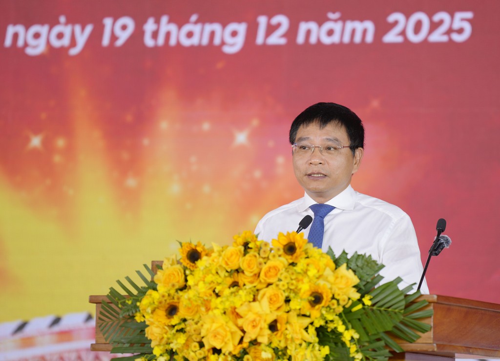 Ủy viên Ban Chấp hành Trung ương Đảng, Bộ trưởng Bộ Tài chính Nguyễn Văn Thắng phát biểu tại buổi lễ (ảnh: Tây Hồ)