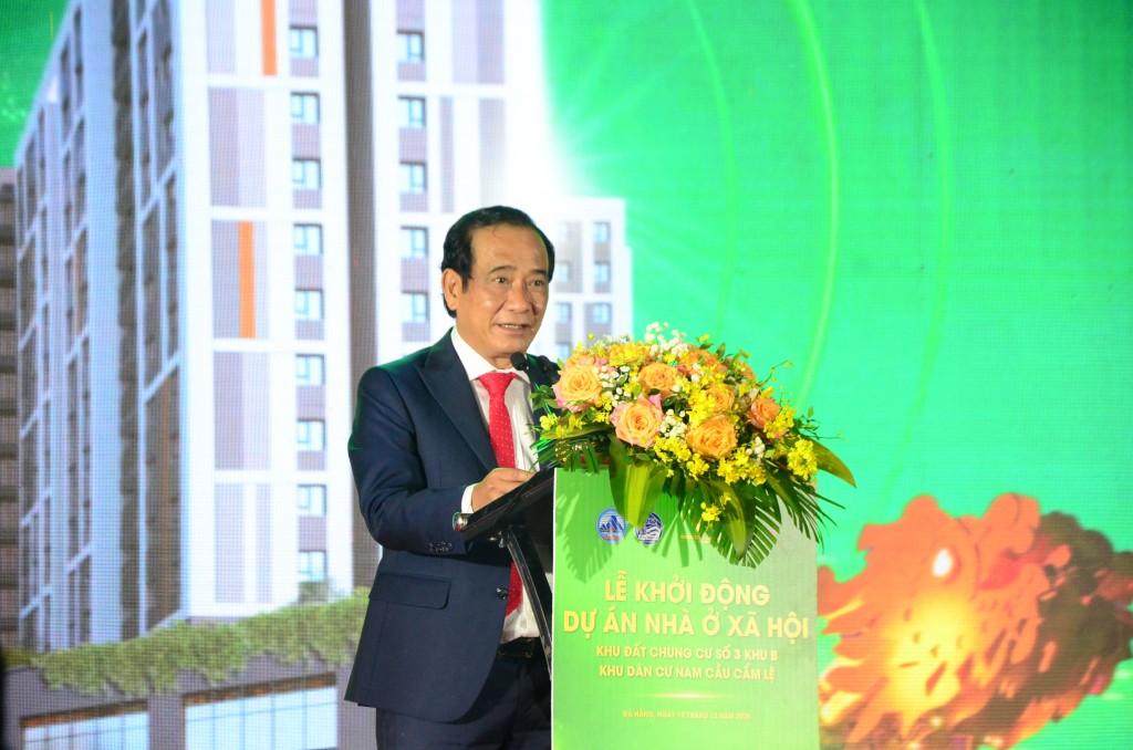 Ông Văn Minh Hoàng, Chủ tịch HĐQT Công ty CP Chương Dương Homeland phát biểu tại lễ khởi công Ông Văn Minh Hoàng, Chủ tịch HĐQT Công ty CP Chương Dương Homeland phát biểu tại lễ khởi công