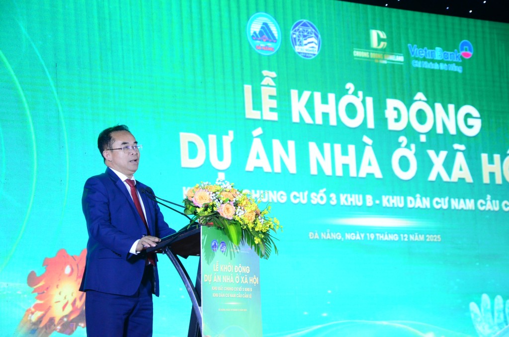 Phó Chủ tịch UBND TP Đà Nẵng Trần Anh Tuấn phát biểu chỉ đạo tại lễ khởi công (Ảnh Đ.Minh) Phó Chủ tịch UBND TP Đà Nẵng Trần Anh Tuấn phát biểu chỉ đạo tại lễ khởi công (Ảnh Đ.Minh)