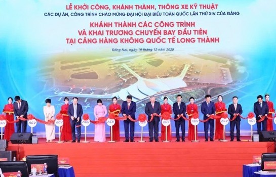 Khai trương chuyến bay đầu tiên tại sân bay Long Thành