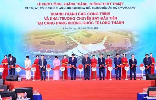 Khai trương chuyến bay đầu tiên tại sân bay Long Thành
