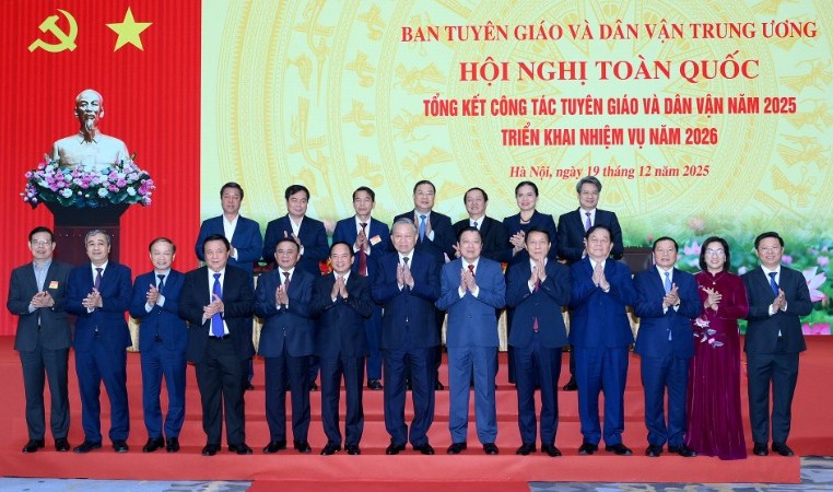 Phát biểu của Tổng Bí thư Tô Lâm tại Hội nghị toàn quốc tổng kết công tác Tuyên giáo và Dân vận Phát biểu của Tổng Bí thư Tô Lâm tại Hội nghị toàn quốc tổng kết công tác Tuyên giáo và Dân vận