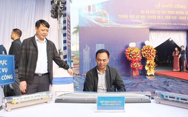 Mô hình đoàn tàu Tuyến đường sắt số 5