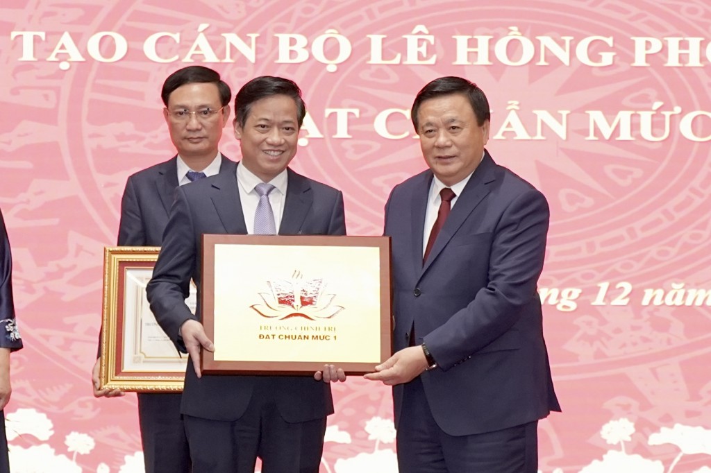 Dấu son 76 năm: Trường Lê Hồng Phong đạt chuẩn mức 1