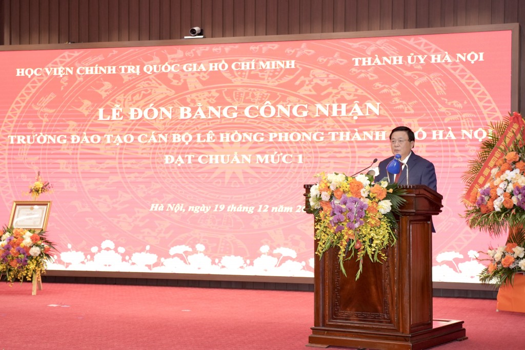 Giáo sư, Tiến sĩ Nguyễn Xuân Thắng - Ủy viên Bộ Chính trị, Giám đốc học viện Chính trị quốc gia Hồ Chí Minh, Chủ tịch Hội đồng Lý luận Trung ương phát biểu tại chương trình