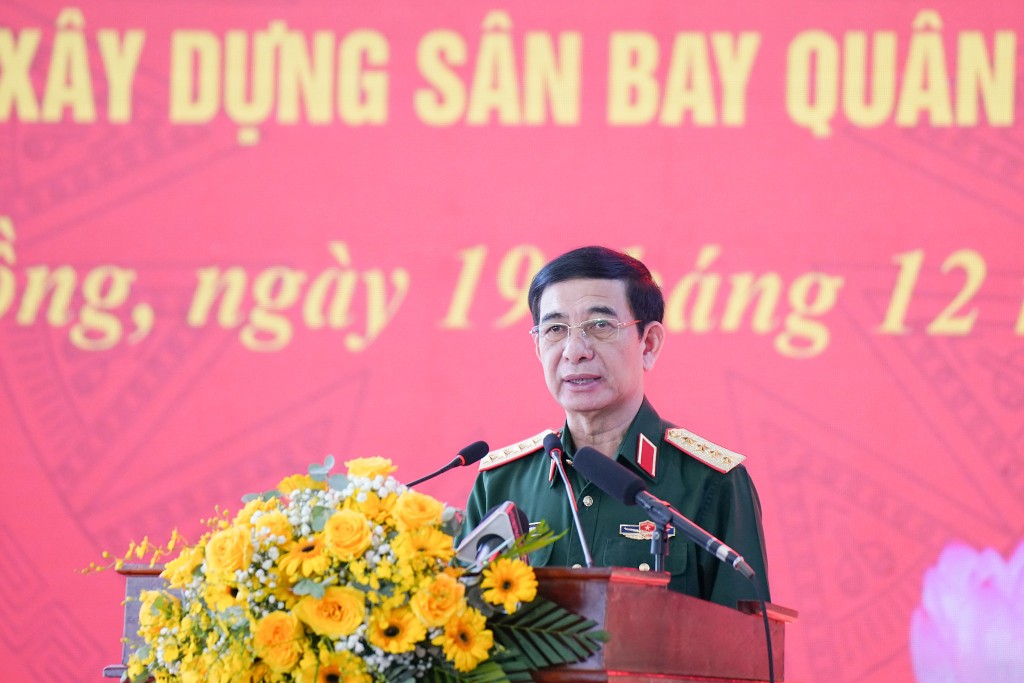 Đại tướng Phan Văn Giang, Ủy viên Bộ Chính trị, Bộ trưởng Bộ Quốc phòng đã đến tham dự và phát biểu chỉ đạo