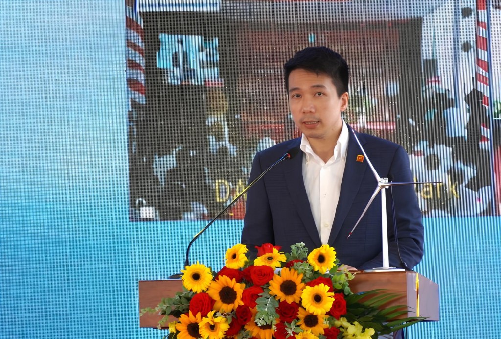 Tô Duy - Chủ tịch HĐQT Công ty CP Năng Lượng ST2 phát biểu tại lễ khởi công. Ảnh: Phương Anh