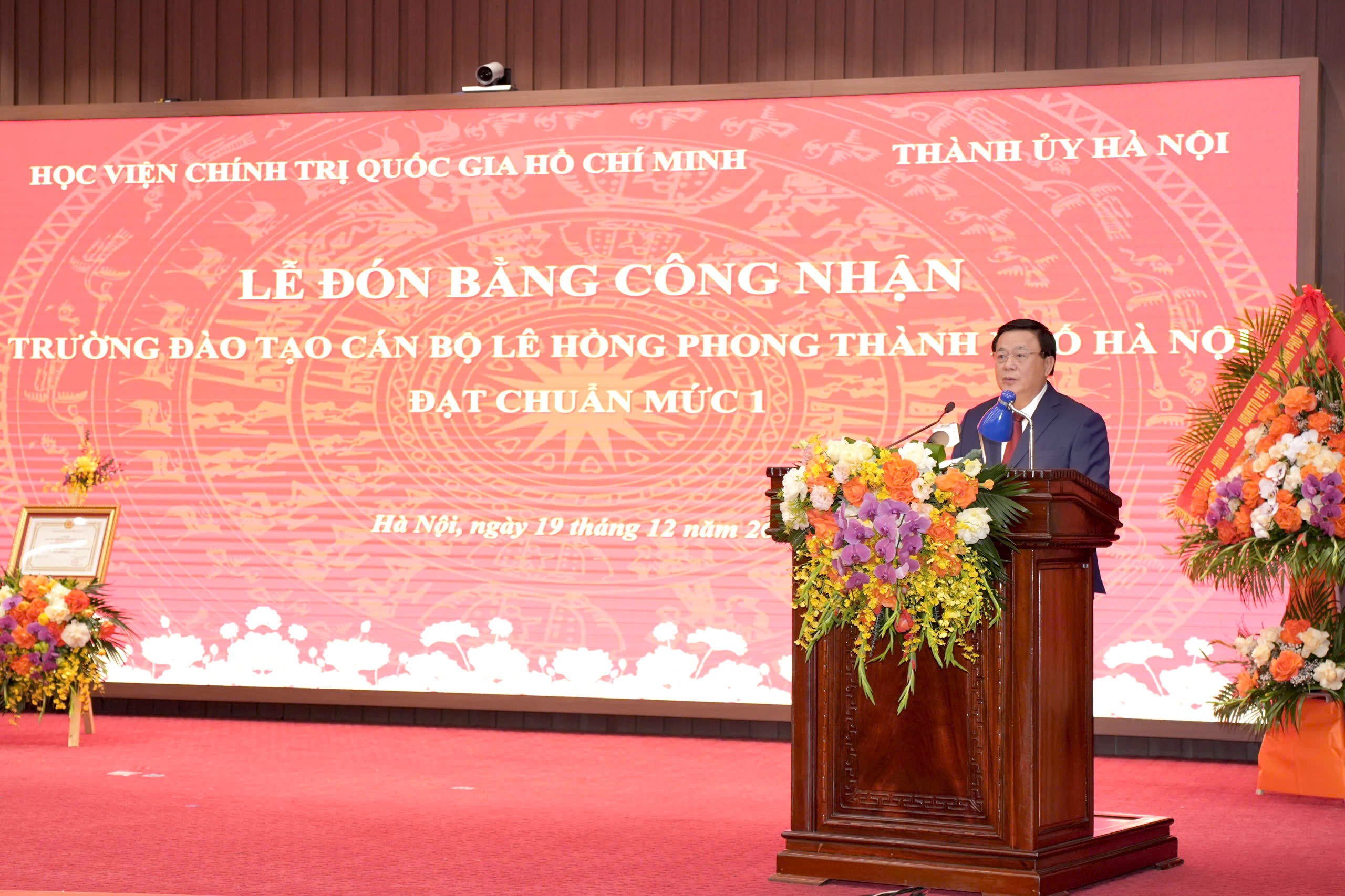 Phát huy truyền thống, quyết tâm xây dựng trường chính trị đạt chuẩn