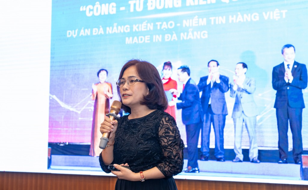 Phó Chủ tịch Hiệp hội Nữ doanh nhân Đà Nẵng Nguyễn Thị Mỹ Hương đề xuất góp ý về dự án (Ảnh Đ.Minh)