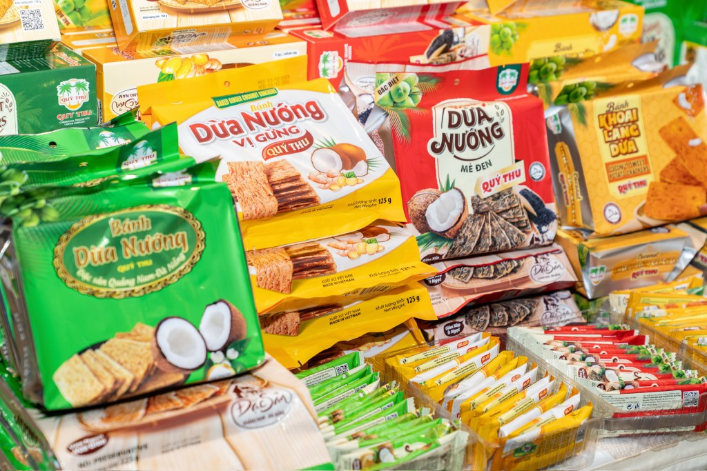 Sản phẩm OCOP địa phương trưng bày tại hội thảo (Ảnh Út Vũ)