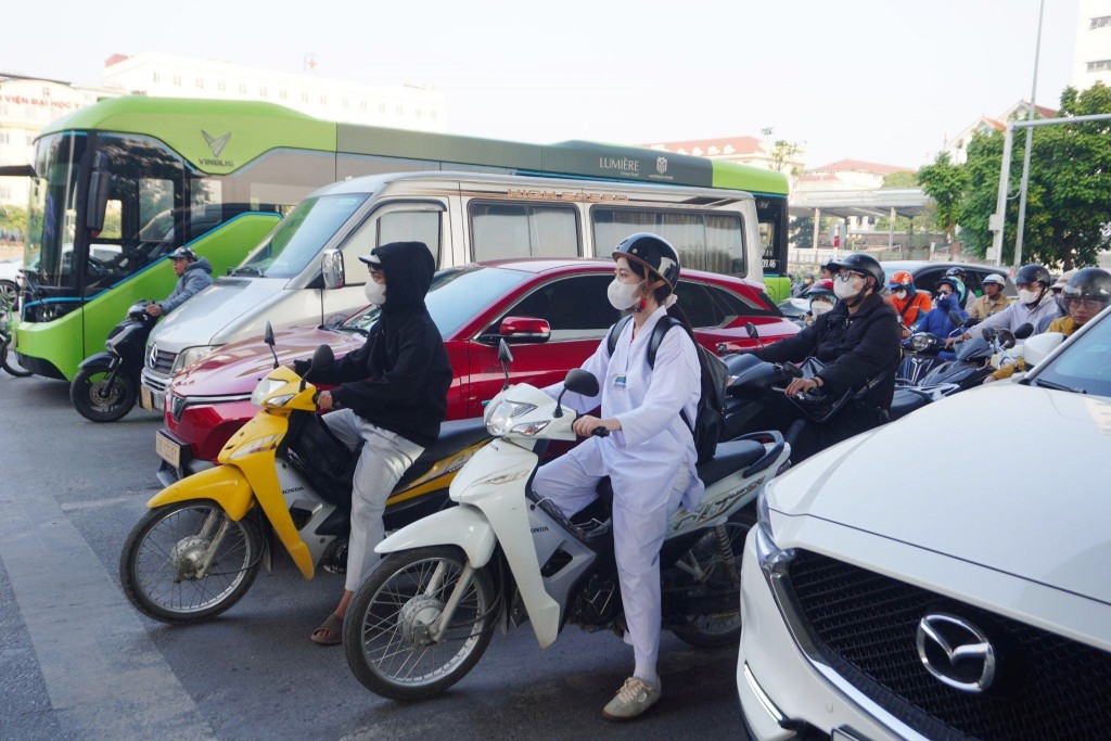 Sinh viên Thủ đô hướng tới văn hóa giao thông văn minh Sinh viên Thủ đô hướng tới văn hóa giao thông văn minh