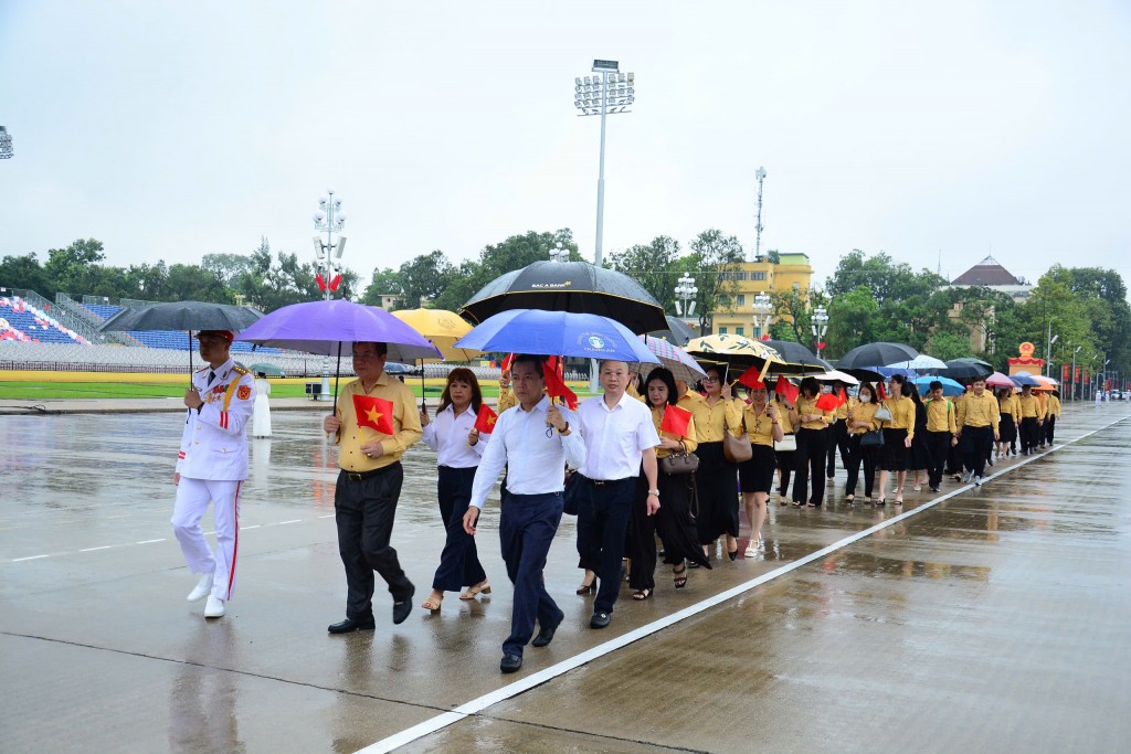 Người Bắc Á vào Lăng viếng Bác nhân kỷ niệm 80 năm Quốc khánh 2/9 Người Bắc Á vào Lăng viếng Bác nhân kỷ niệm 80 năm Quốc khánh 2/9