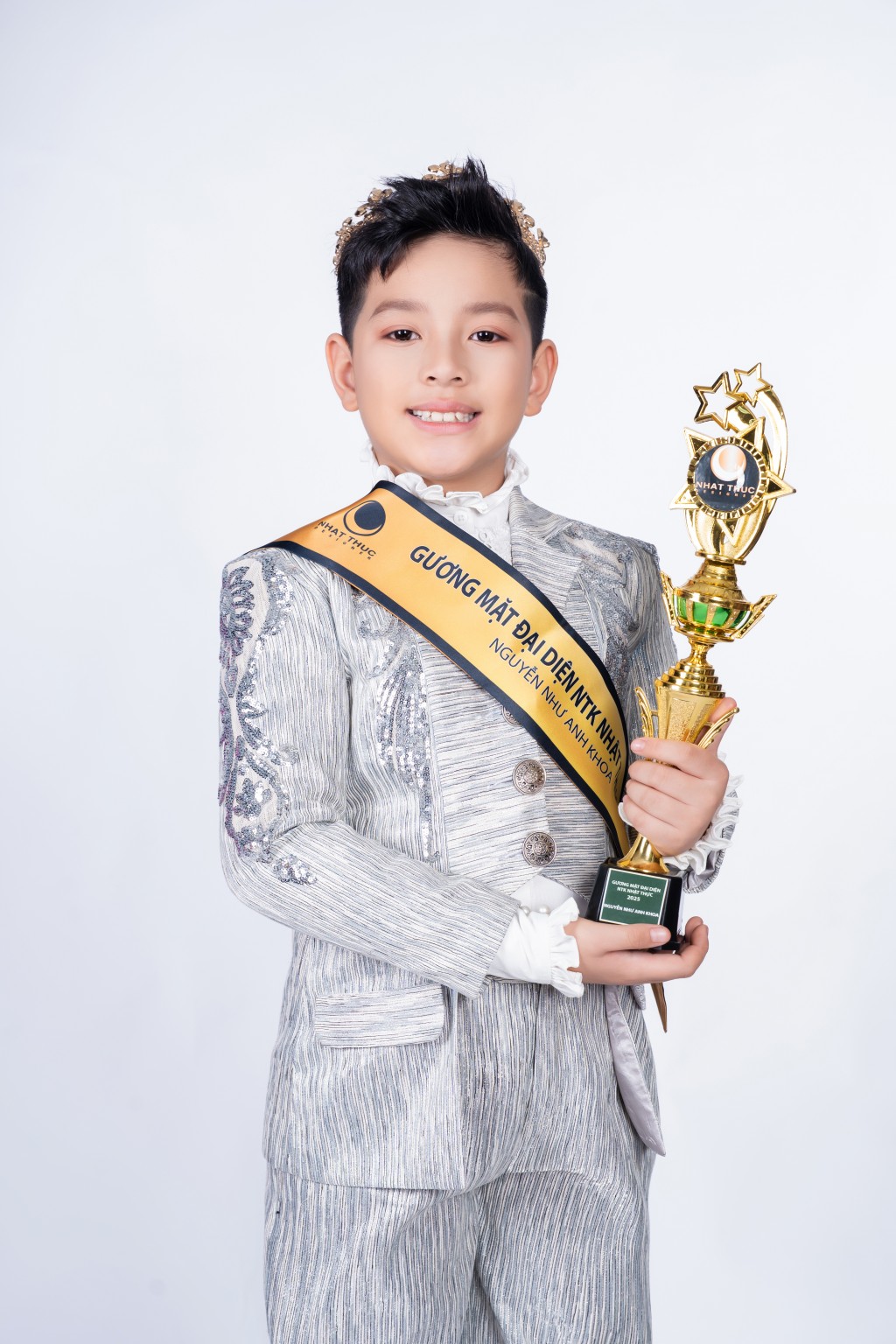 Lộ diện gương mặt đại diện NTK Nhật Thực 2025: Mẫu nhí Elio K-OA Lộ diện gương mặt đại diện NTK Nhật Thực 2025: Mẫu nhí Elio K-OA