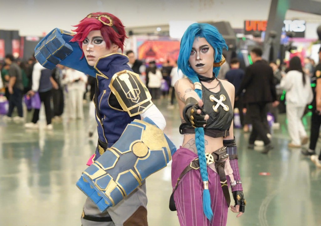 Trai xinh gái đẹp khuấy đảo sự kiện VPBank presents eSport Festival: Legends Unite