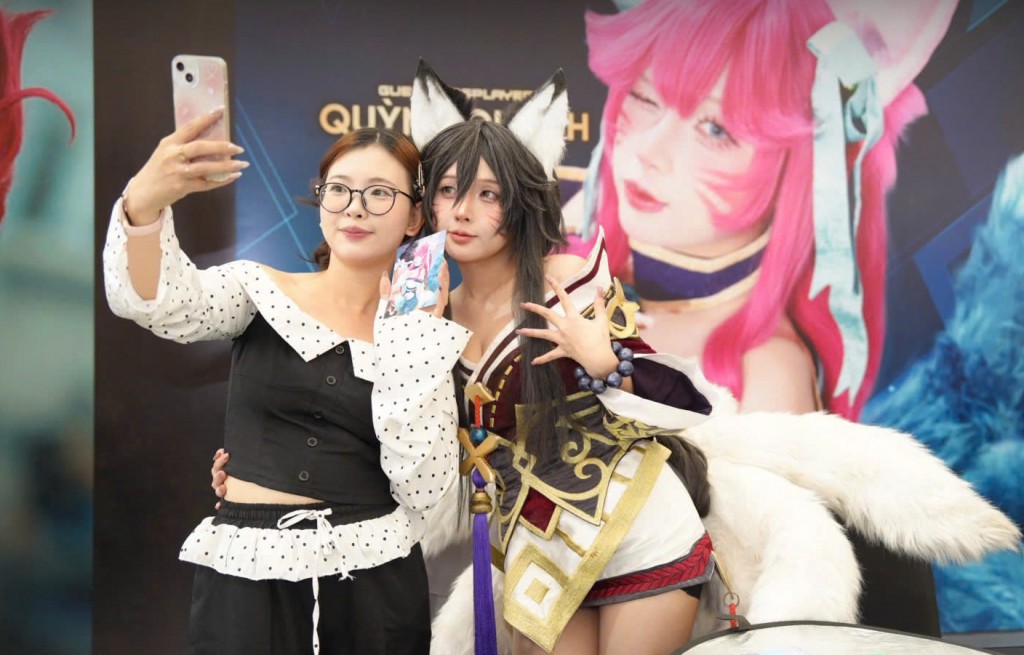 Trai xinh gái đẹp khuấy đảo sự kiện VPBank presents eSport Festival: Legends Unite